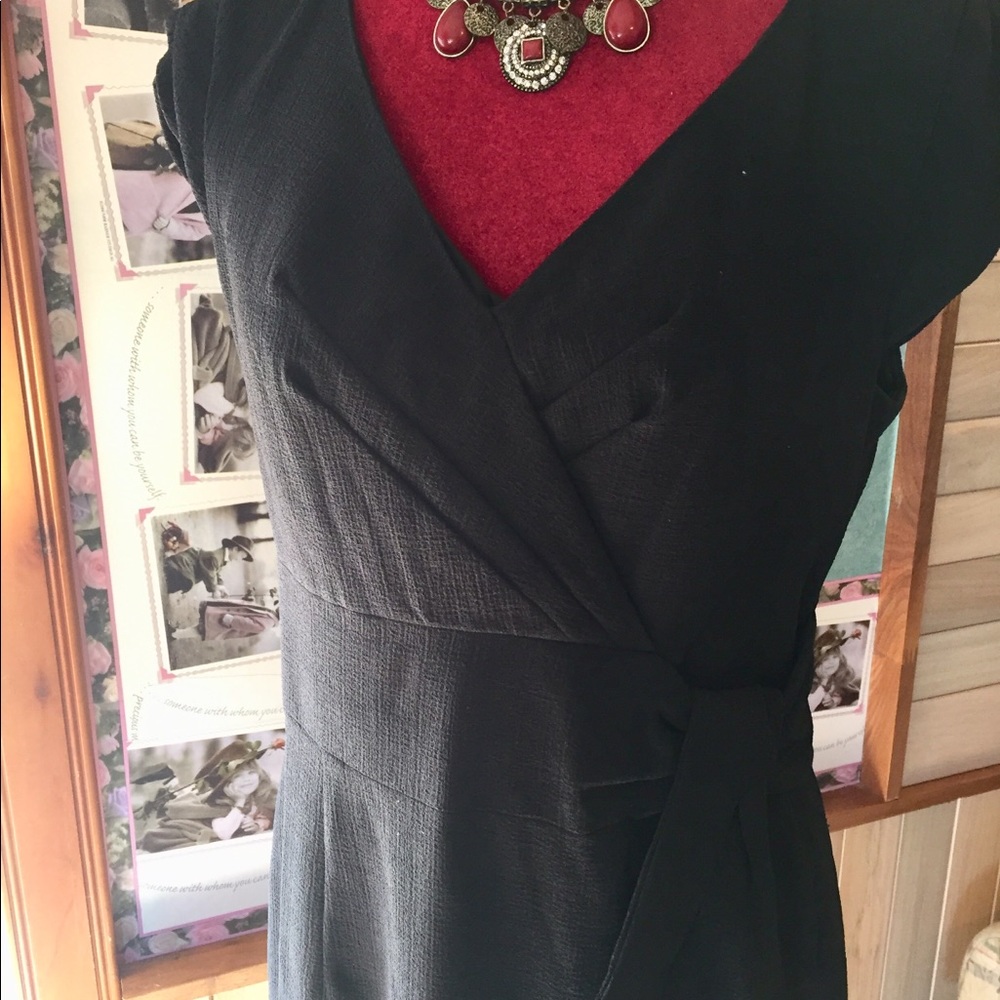 Dress - Picture 2 of 8